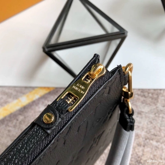 WIS POCHETTE MÉLANIE MM LOUIS VUITTON 0926